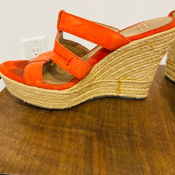 Ugg wedges size 7 - Picture 3 of 4